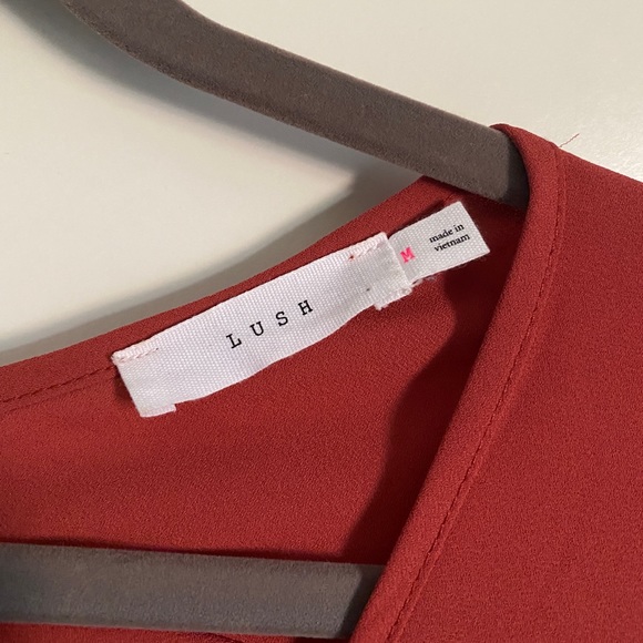 Lightweight burnt-orange blouse - Picture 2 of 4